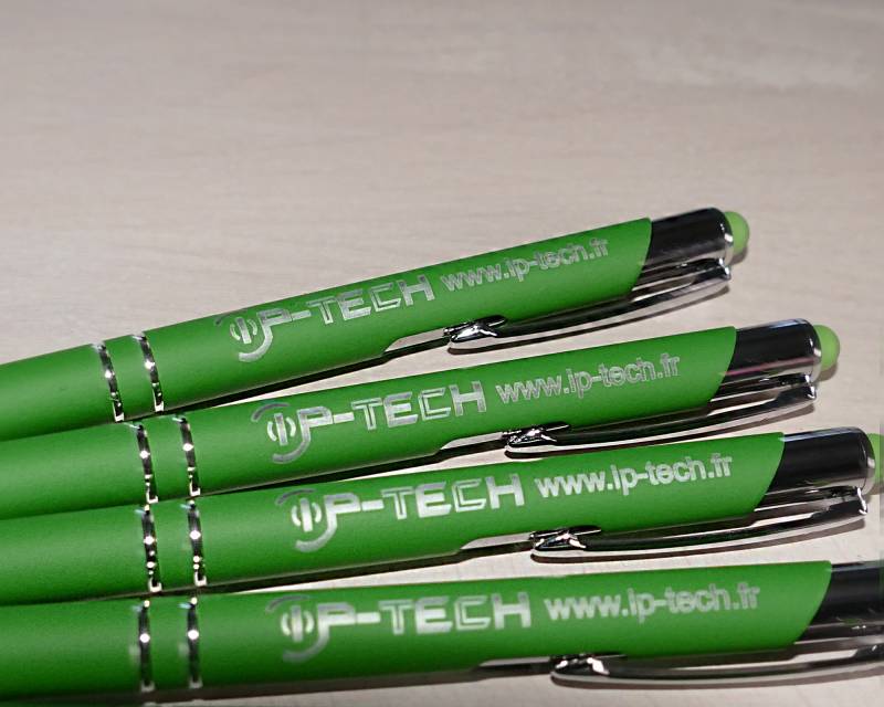 stylo vert gravure